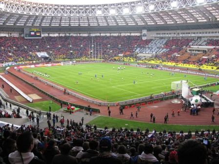 800px-Luzhniki_Inside_View_B_Stand.jpg